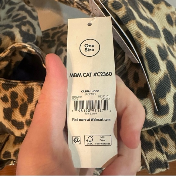 No Boundaries Leopard Print Hobo Bag - Picture 4 of 6